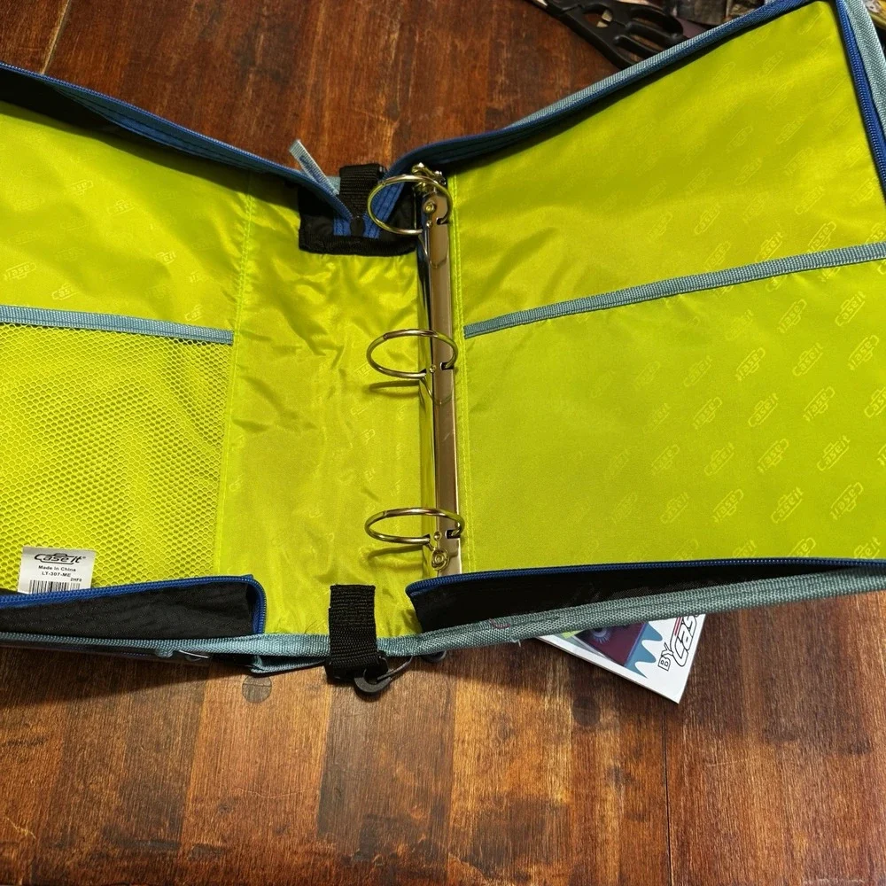 NEW Case-it 2